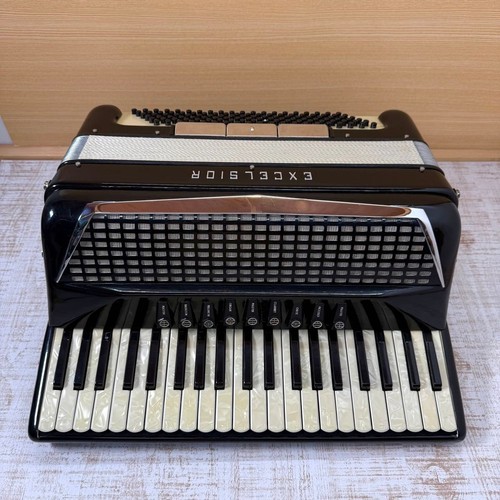 Excelsior 310 accordion made - 310,