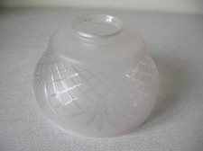 Ancien abat-jour en verre fin joliment ciselé lampe lustre plafonnier de 15,3 cm