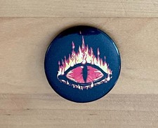 EYE OF SAURON METAL BUTTON/PIN - MECCG THE WIZARDS - NEW - TOURNAMENT PRIZE