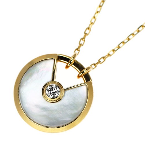 Amulette collier pendentif