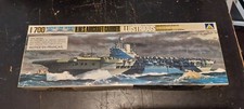 Maquette HMS ILLUSTRIOUS Aircraft Carrier Waterline  1/700 AOSHIMA