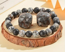 Bracelet Sodalite de feu (Brille sous lampe UV) et pierre de Lave, Sur mesure