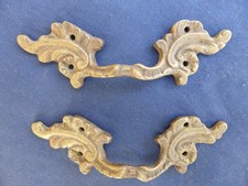 2 très petites poignées