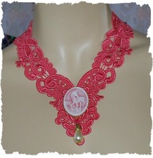 Collier Plastron/Dentelle Rose