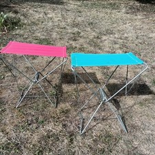 2 anciens sièges de pêche pliant en tissu