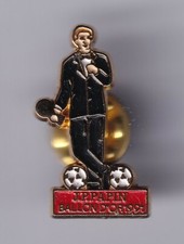 RARE PINS PIN'S .. FOOTBALL