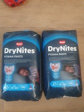 Lot de deux couches   Hugggies