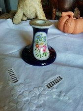 elegant petit pied en faience