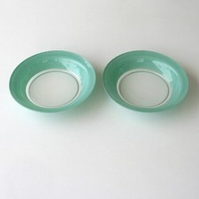 2 Anciens plat de service en verre rond DURALEX - Vert et Blanc -Diamètre 25cm