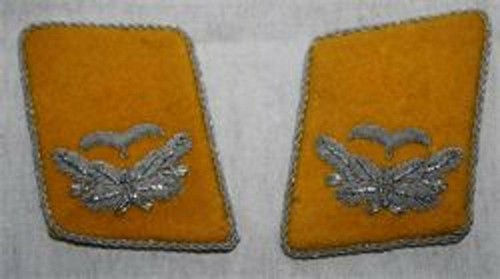 Patte col leutnant - de,
