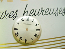 Petit cadran argenté montre