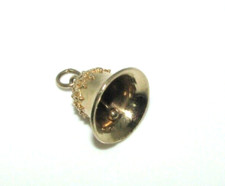 Charm En Cloche Large En Or 9