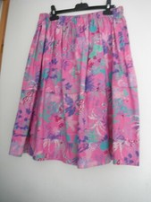 JUPE  ETE  MI LONGUE FOND  ROSE  EN COTON  MOTIFS  FLEURS VINTAGE