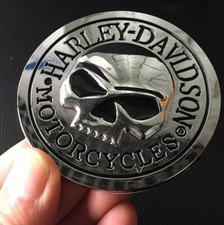 MEDAILLON SKULL CHROME ADHESIF POUR HARLEY-DAVIDSON