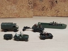 ECHELLE HO. SCENE DIORAMA MILITAIRE VEHICULES ET BARGE (F)