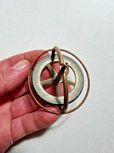 Ancienne toupie gyroscope - ancienne,
