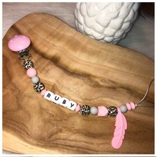 Attache tétine personnalisée en bois et silicone