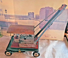 RARE ANCIEN JOUET EN TOLE GRUE MOTORISEE D'ORIGINE ANGLAISE CERTAINEMENT