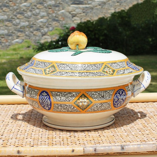 Ancienne petite soupière - , /
