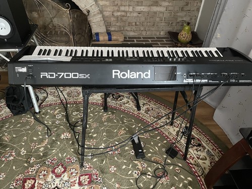 Electric piano roland - electric,