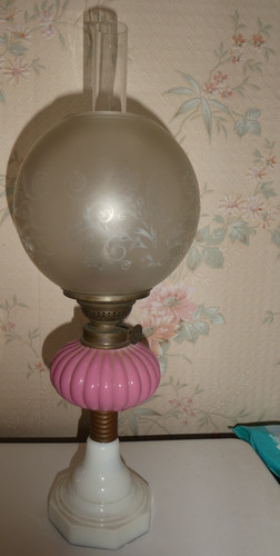 Superbe lampe pétrole - superbe, à