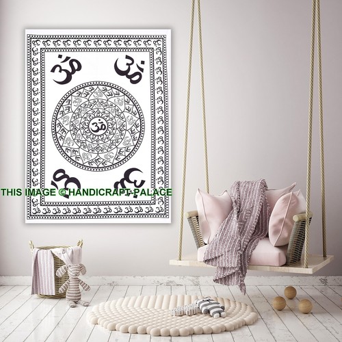 Tapis yoga mandala en - de, om