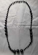 COLLIER LONG NOIR / SAUTOIR/PERLES DE DIFFÉRENTES TAILLES