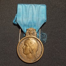 V21/02/26 (REF35118) Médaille