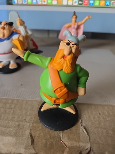 Figurine asterix obelix mc - asterix,