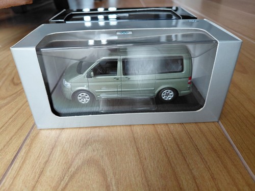 Volkswagen minichamps - t5,