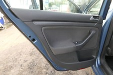 1X Golf 5 Berline Garniture De