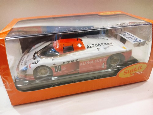 Slot car toyota british bam - car,