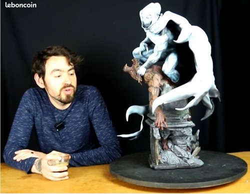 Sideshow moon knight premium - sideshow,