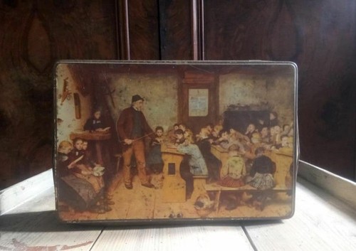Ancienne boite publicitaire - , en