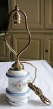 TRES JOLI PIED DE LAMPE