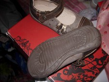 sandales fermées babies 33