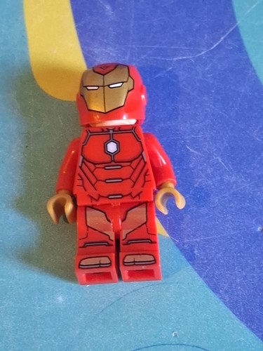 Lego invincible iron man - invincible,