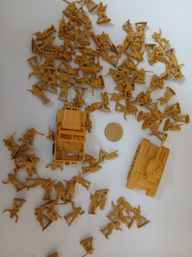 Lots petits soldats - lots, de