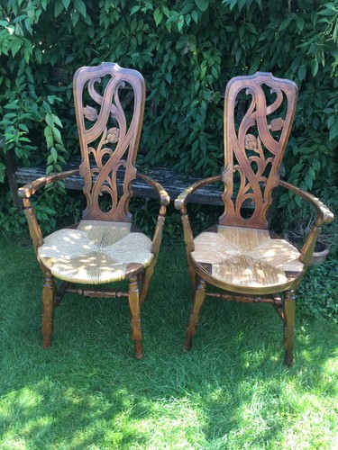 Deux chaises bras en - de,
