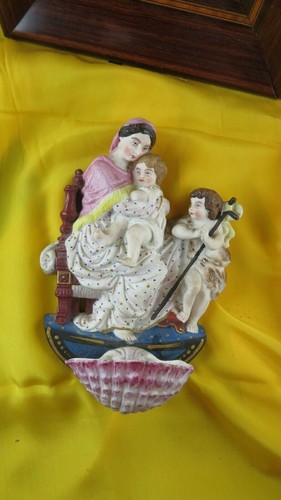 Ancien grand bénitier biscuit - ancien,