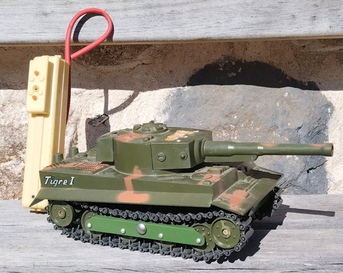 Véhicule miniature militaire - véhicule,