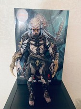 Neca alpha predator 100 th édition 