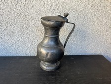 Pichet ancien en étain à couvercle