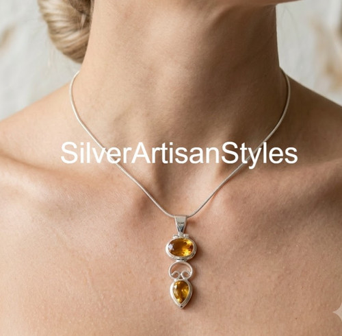 Collier chaîne fait - , main