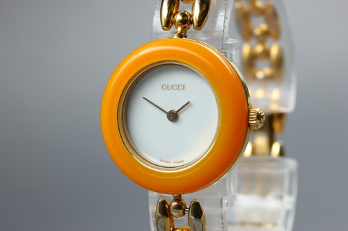 Exc montre à - [exc+5],