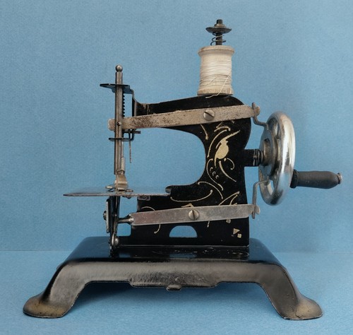 Ancienne petite machine - ancienne,