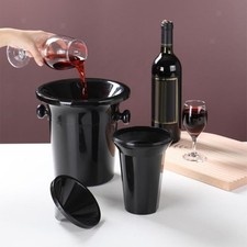 Crachoir à vin, tonneau pour