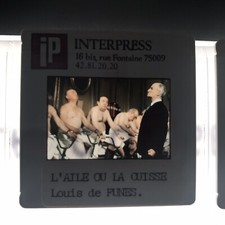 L’AILE OU LA CUISSE - LOUIS DE FUNES , COLUCHE - DIAPOSITIVE DE PRESSE - SLIDE