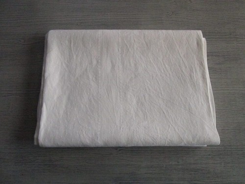 Nappe ancienne damassée