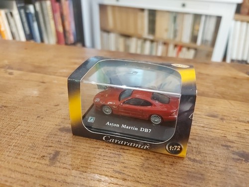 Cararama aston martin - 1/72,